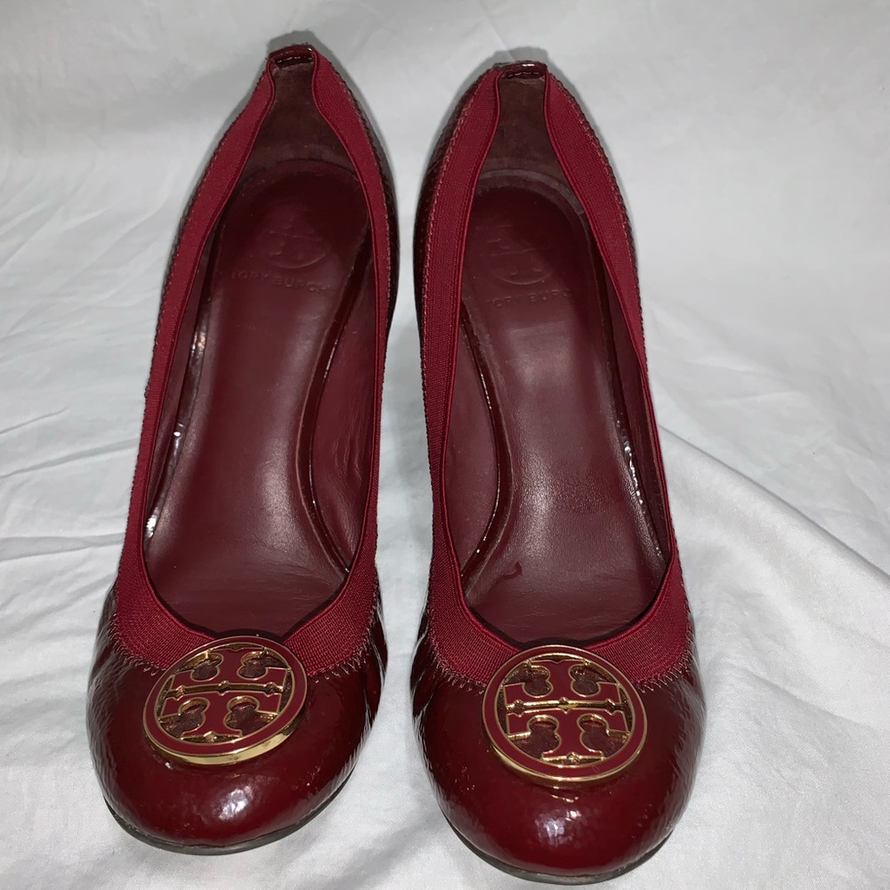 Tory Burch Caroline leather burgundy wedges